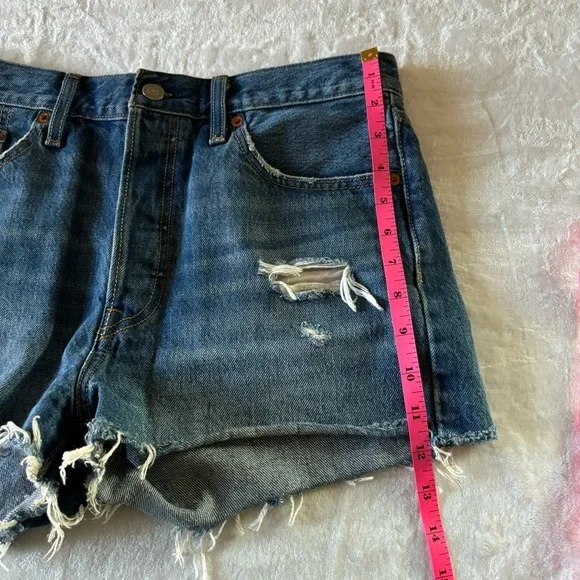 Levi's High Rise 501 Button Fly Cut Off Shorts Size 29 - Picture 13 of 13